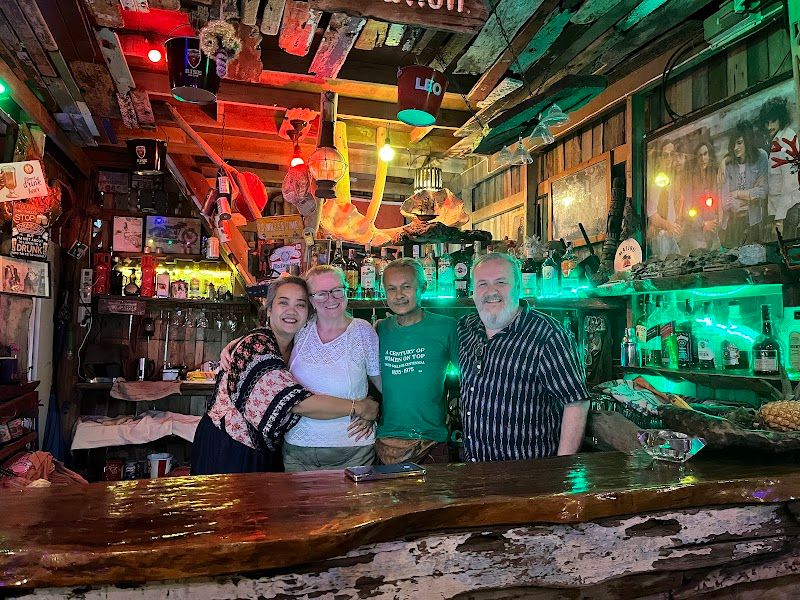 Free zone bar