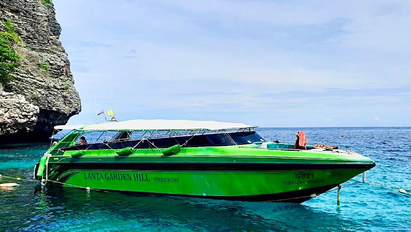Lanta Gardenhill speedboat